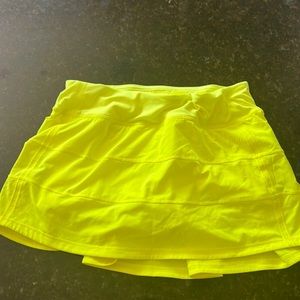bright yellow lululemon skirt